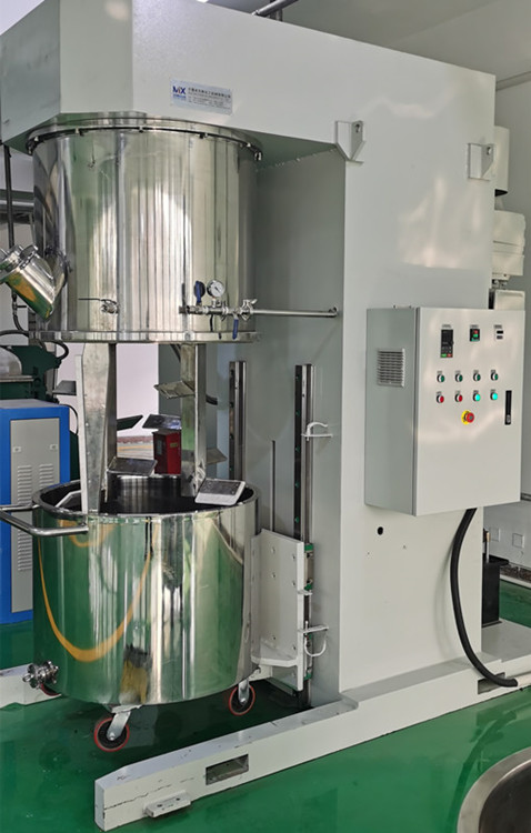 真空行星搅拌机的应用及注意事项